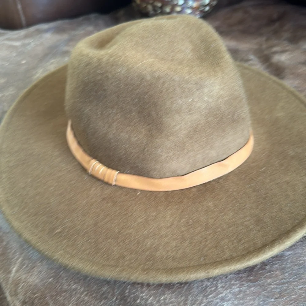 Brown wool Wide Brim Hat with Tan Band